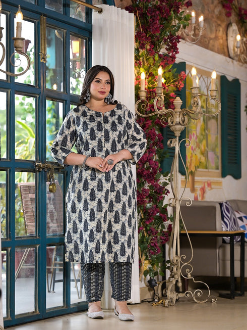 Women Plus Size Cream And Blue Pure Cotton Kurta Set With Dupatta